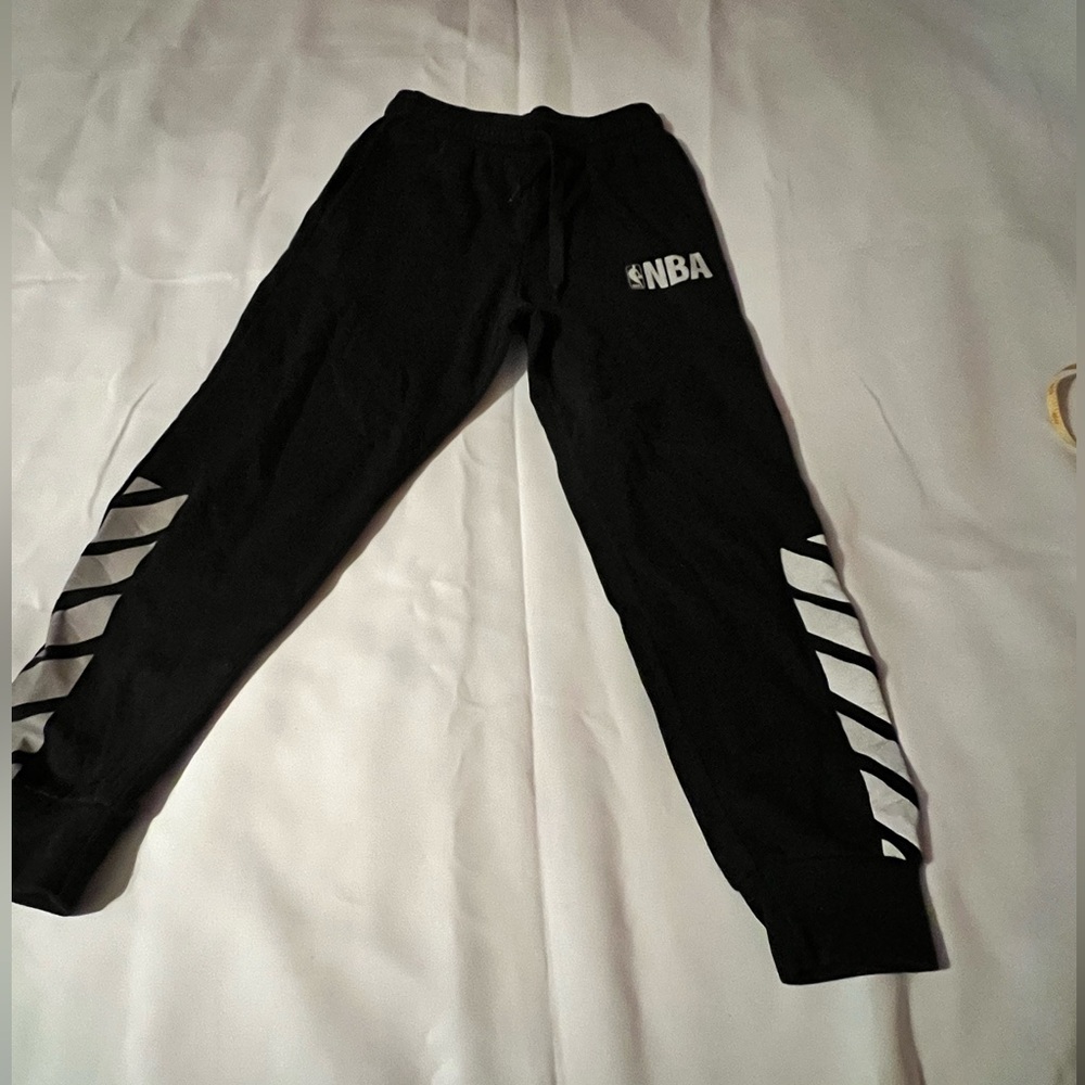 🍀NBA black joggers size medium 10/12
